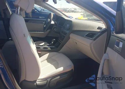 2017 Hyundai Sonata z USA, uszkodzony, nr VIN 5NPE24AF7HH493040